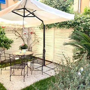 Le Bouganville Bed & Breakfast Lavagna